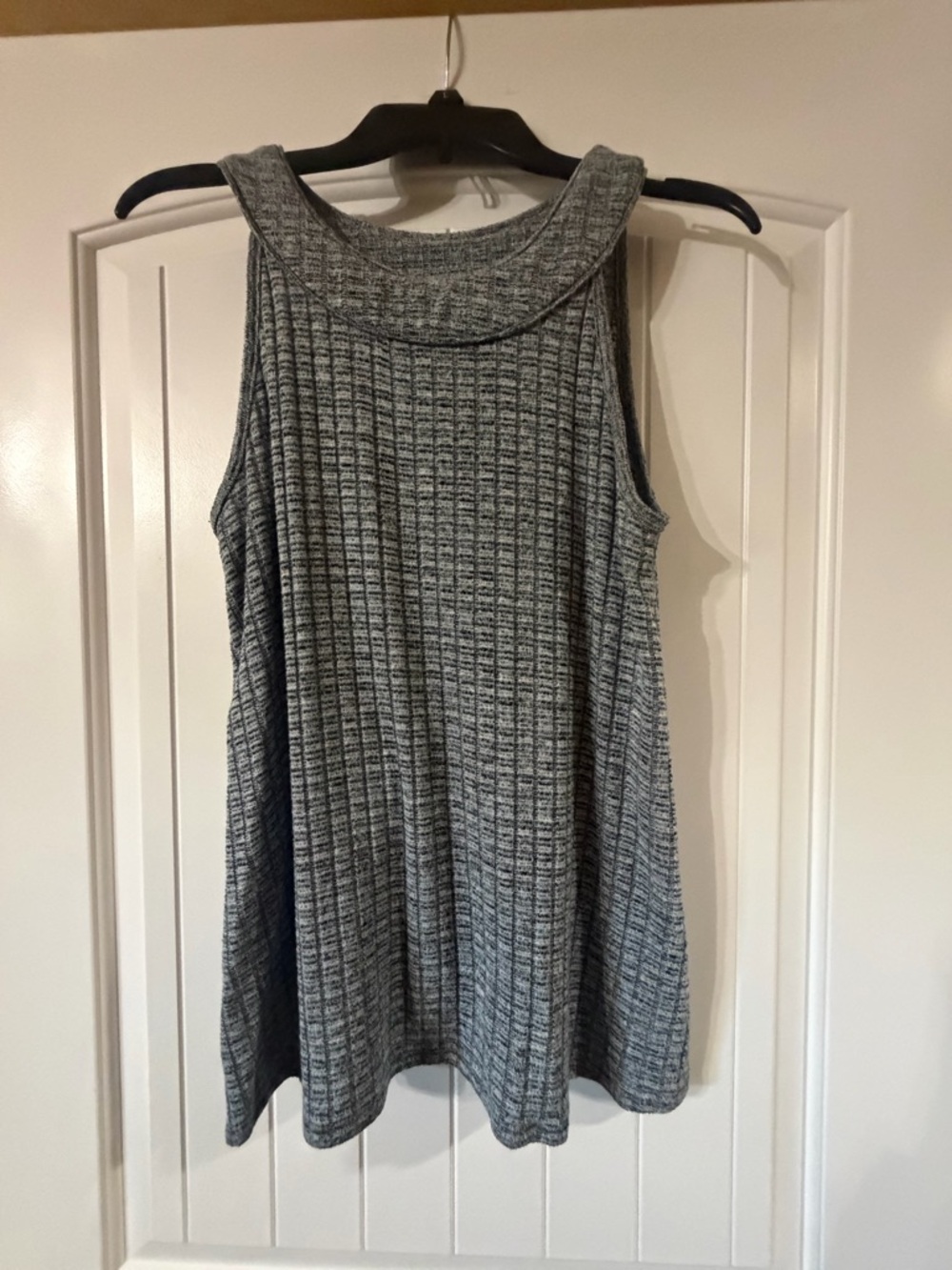 Apt. 9 Gray Ribbed Swing Tank Top